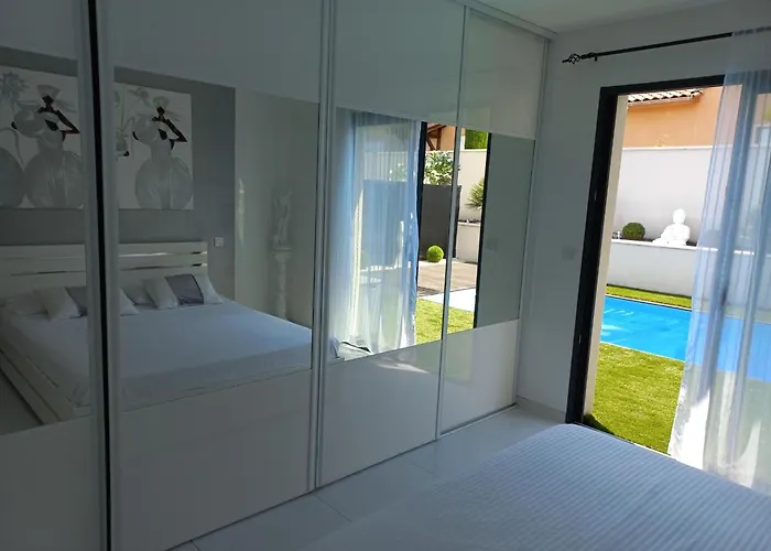 Splendide Avec Piscine Vila *